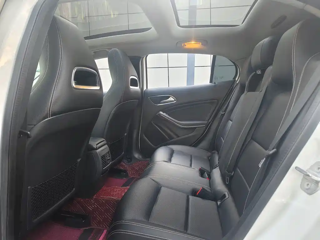 Mercedes-Benz GLA — миниатюра 28