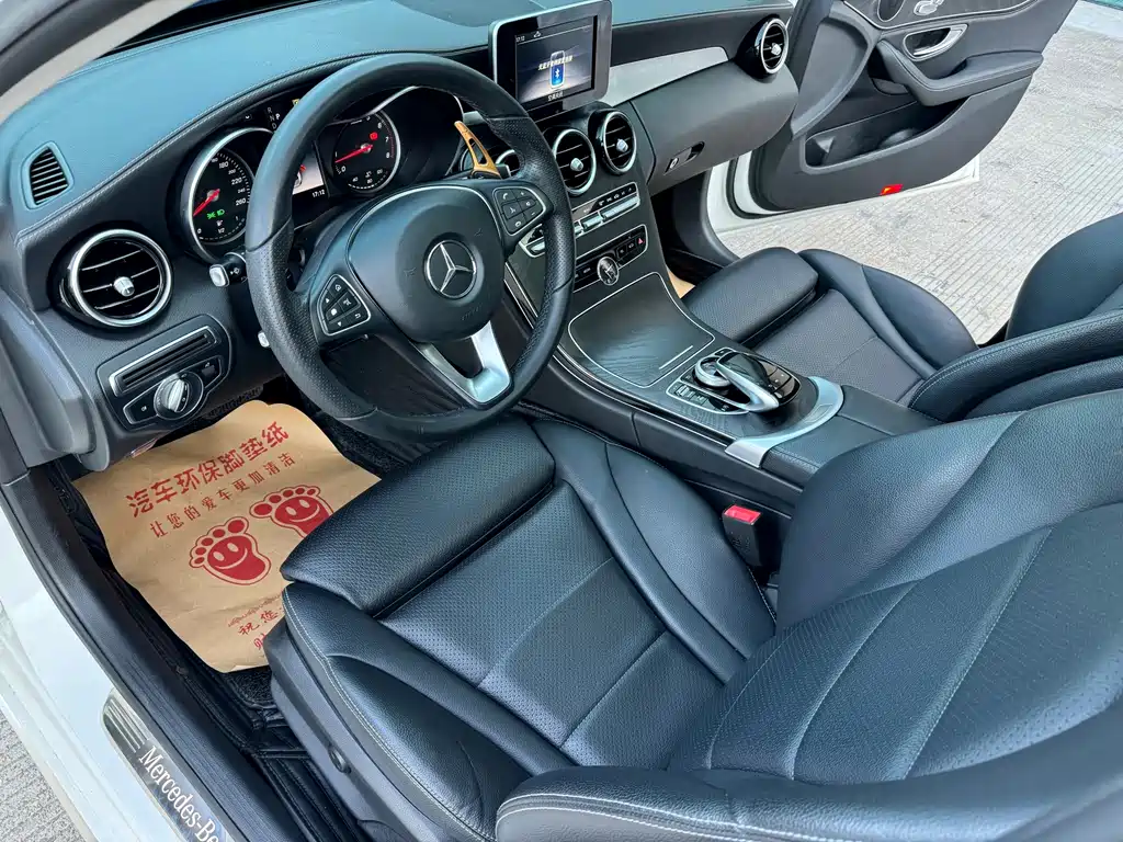 Mercedes-Benz C-Class — миниатюра 8