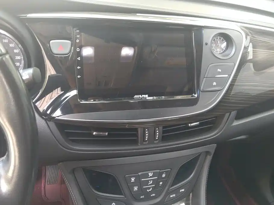 Buick Envision Plus — миниатюра 13