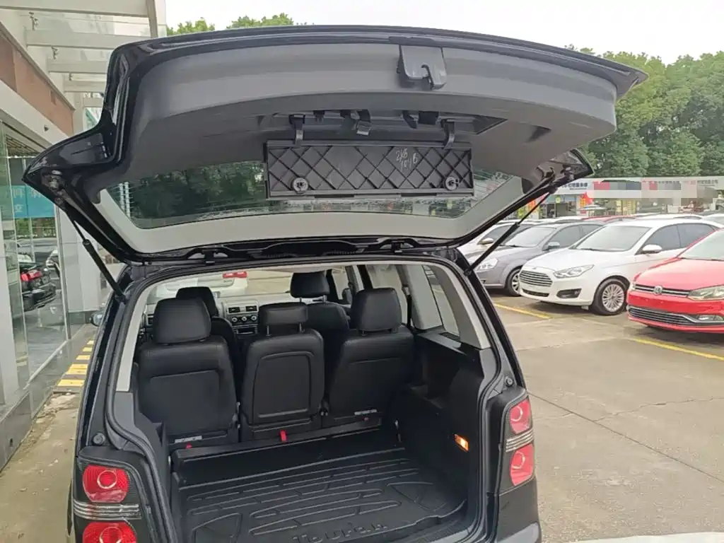 Volkswagen Touran — миниатюра 19