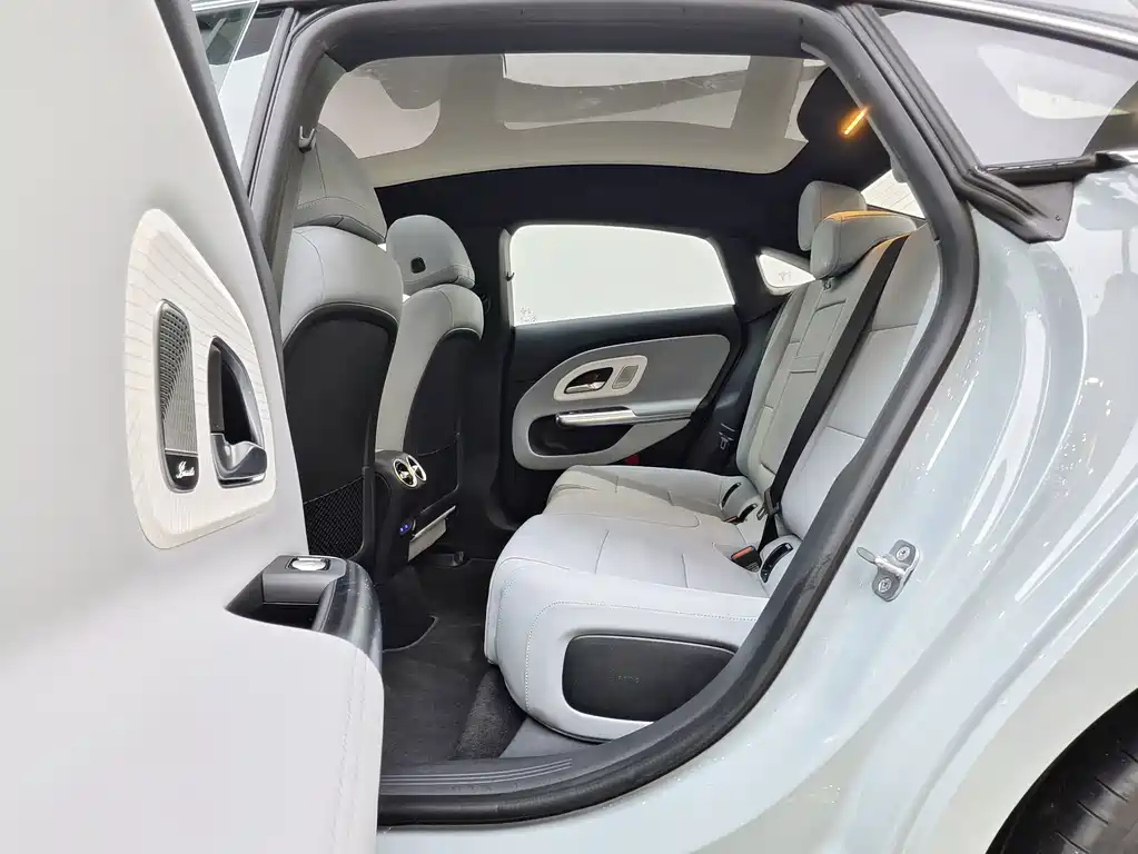 Mercedes-Benz CLA New Energy — миниатюра 8