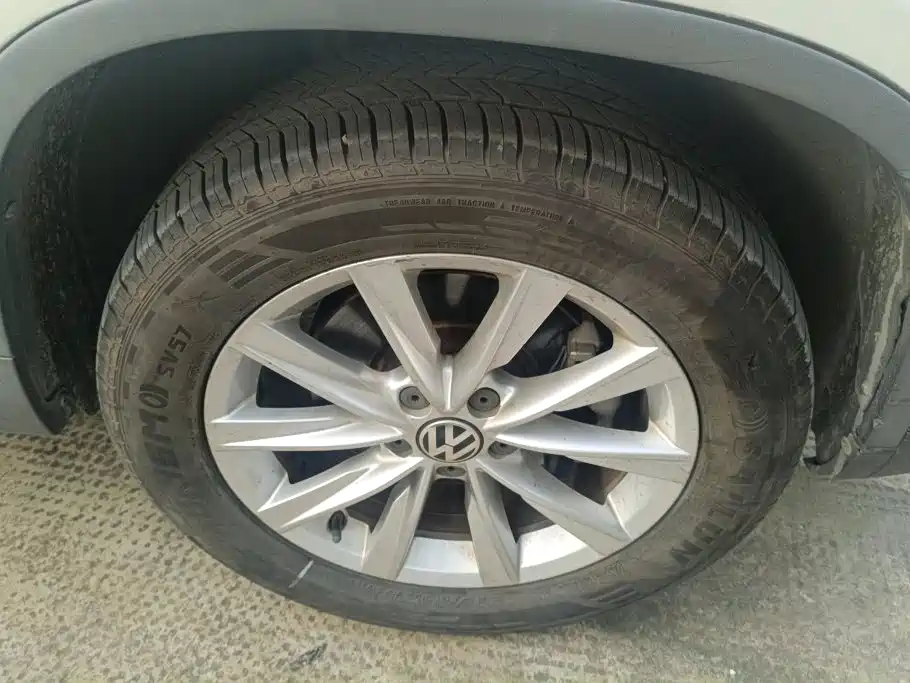 Volkswagen Tiguan — миниатюра 6