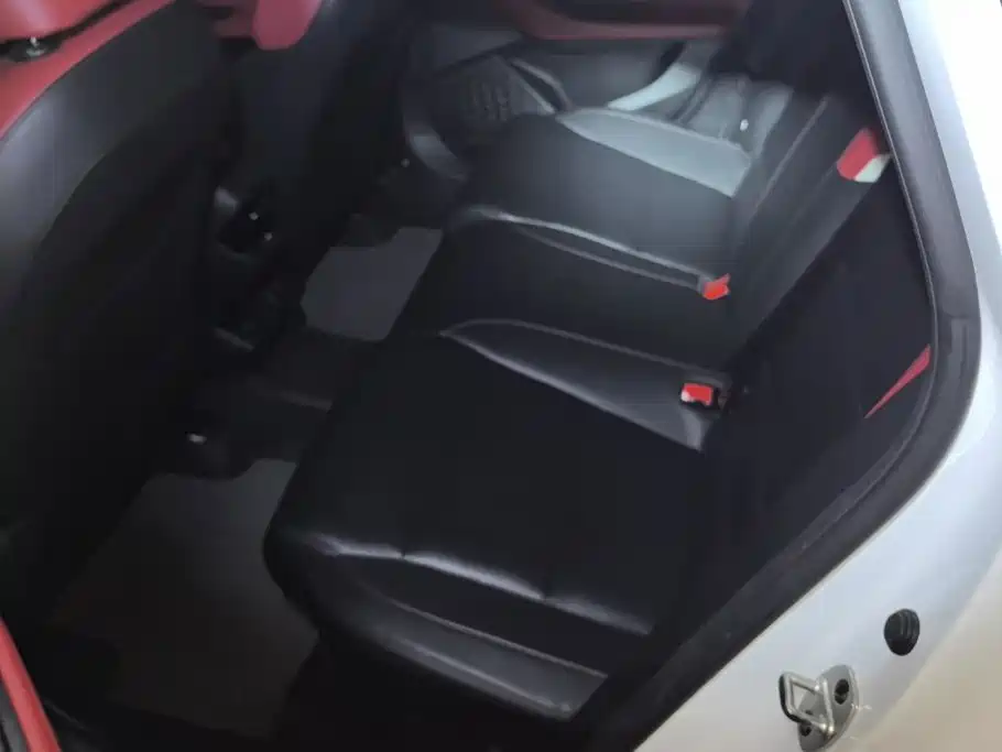 MG MG5 — миниатюра 11