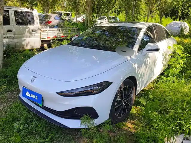 2025 Roewe D7 DMH