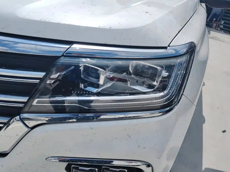 Roewe RX8 — миниатюра 5