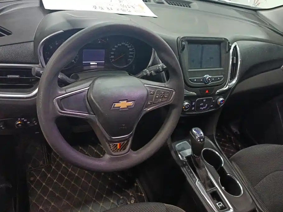 Chevrolet Equinox — миниатюра 12