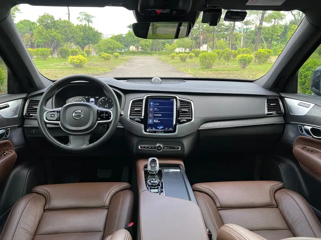 Volvo XC90 — миниатюра 7