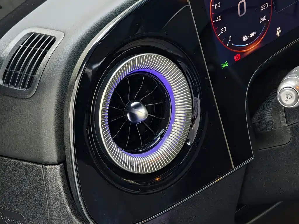 Mercedes-Benz CLA New Energy — миниатюра 16