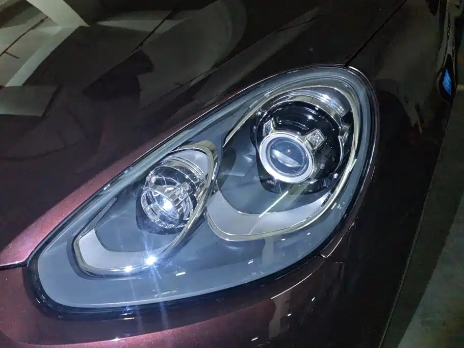 Porsche Cayenne — миниатюра 5