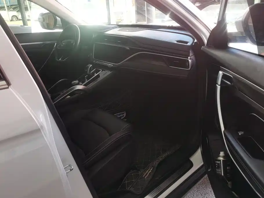 Geely Boyue — миниатюра 8