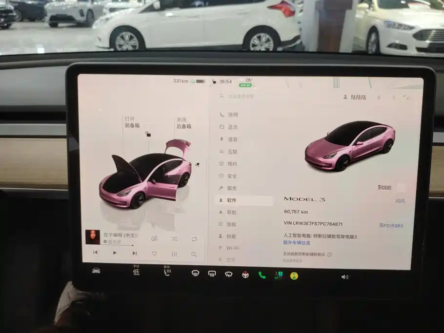 Tesla Model 3 — миниатюра 14