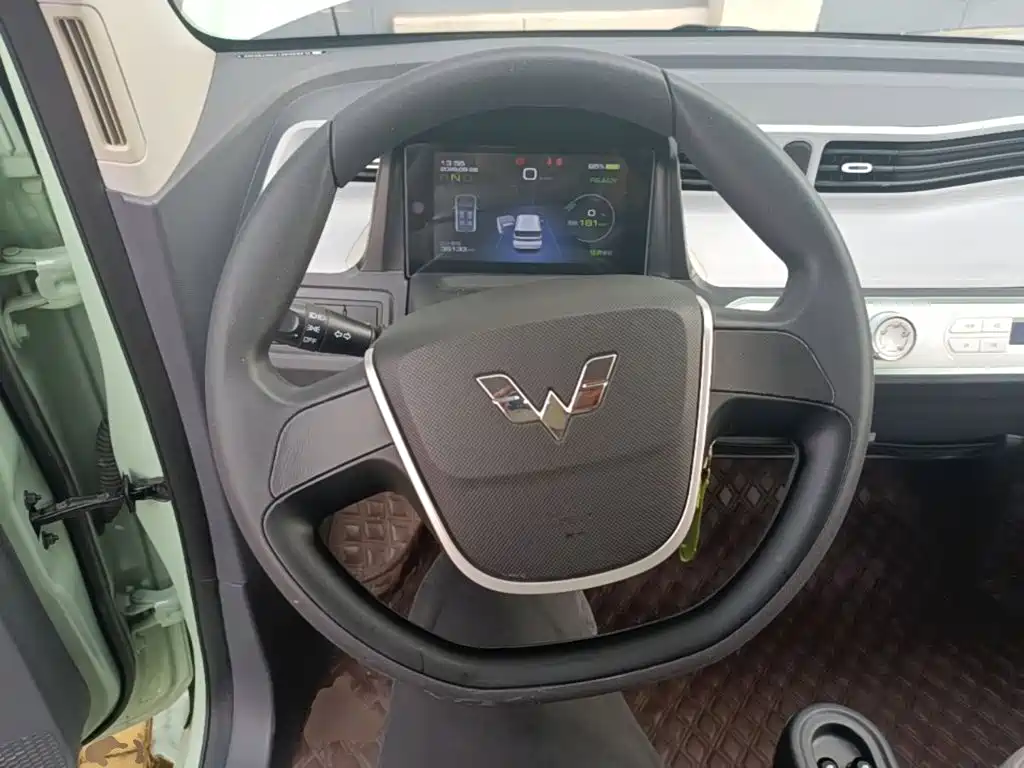 Wuling MINIEV — миниатюра 11