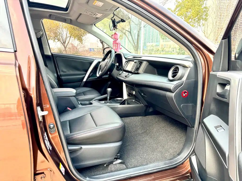 TOYOTA RAV4 RONGFANG