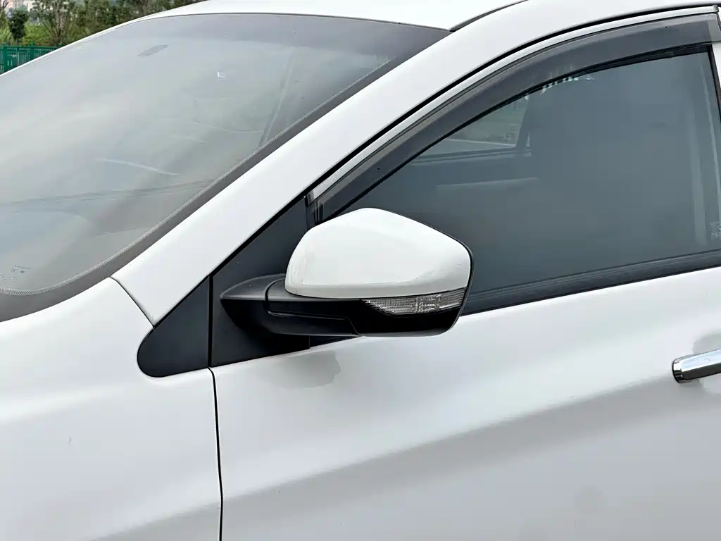 Roewe 350 1.5L Auto Luxury Sunroof Edition, фото 17