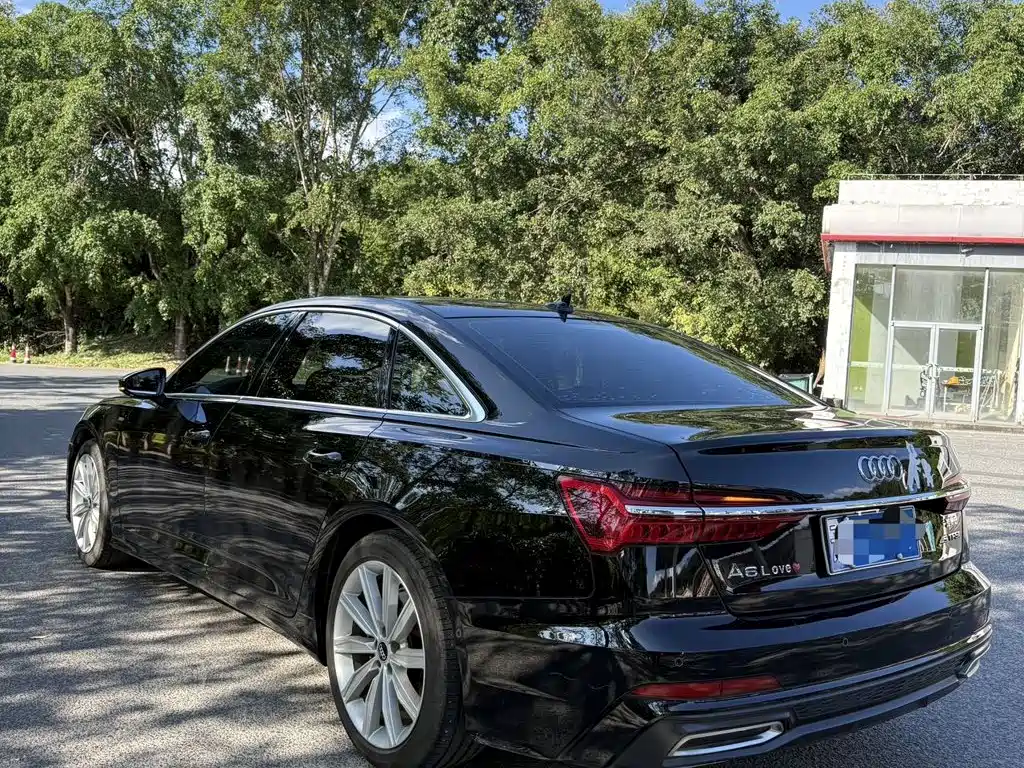 Audi A6L — миниатюра 5
