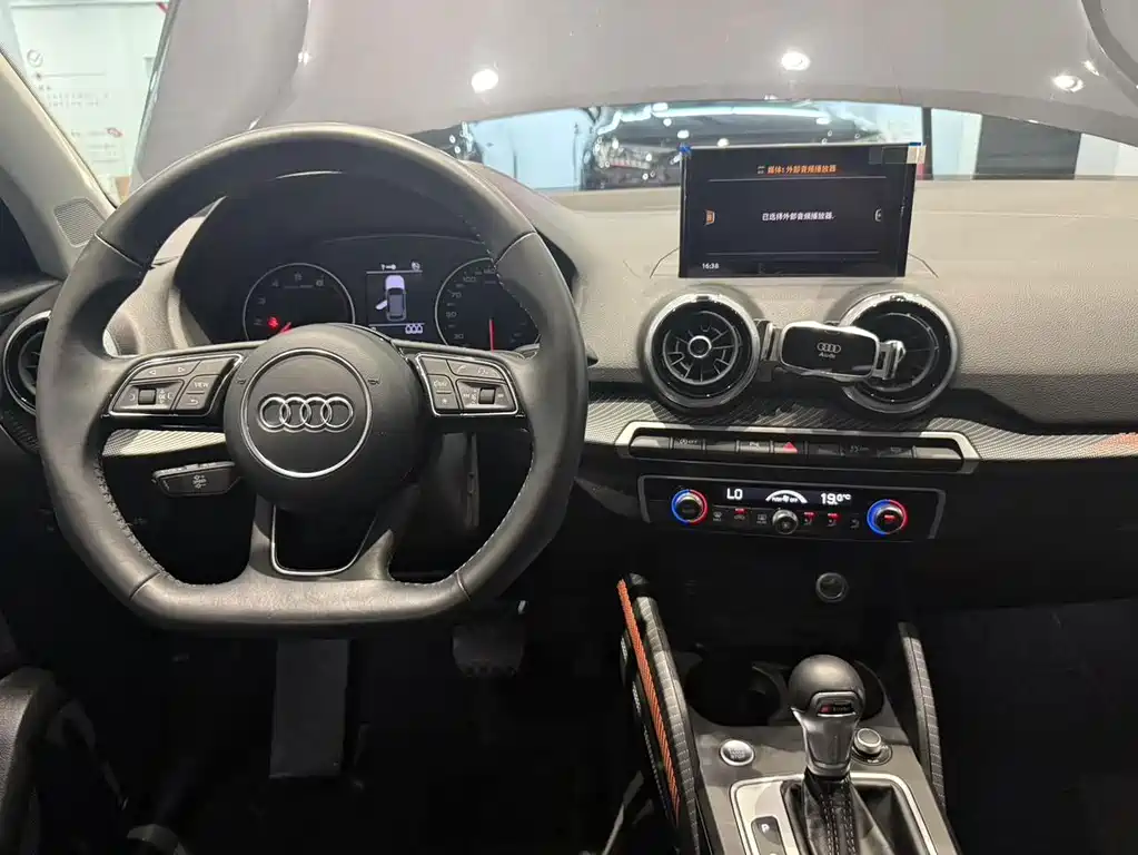 Audi Q2L — миниатюра 13