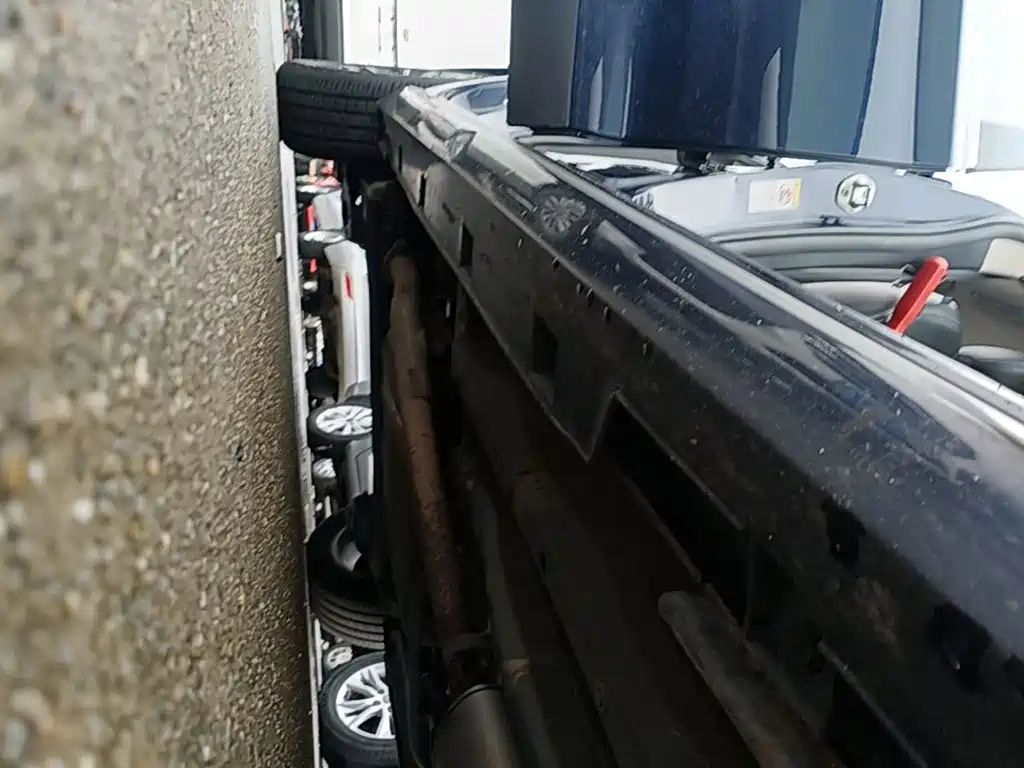 BYD MAX — миниатюра 21