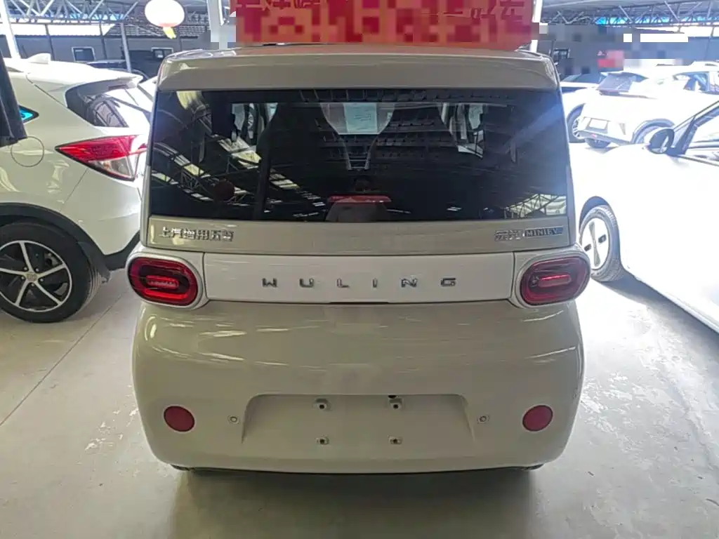 Wuling MINIEV — миниатюра 6