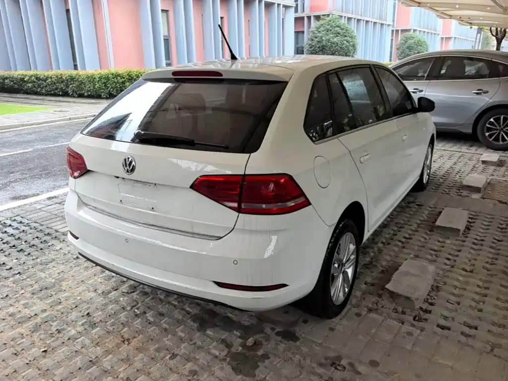Volkswagen Santana — миниатюра 7