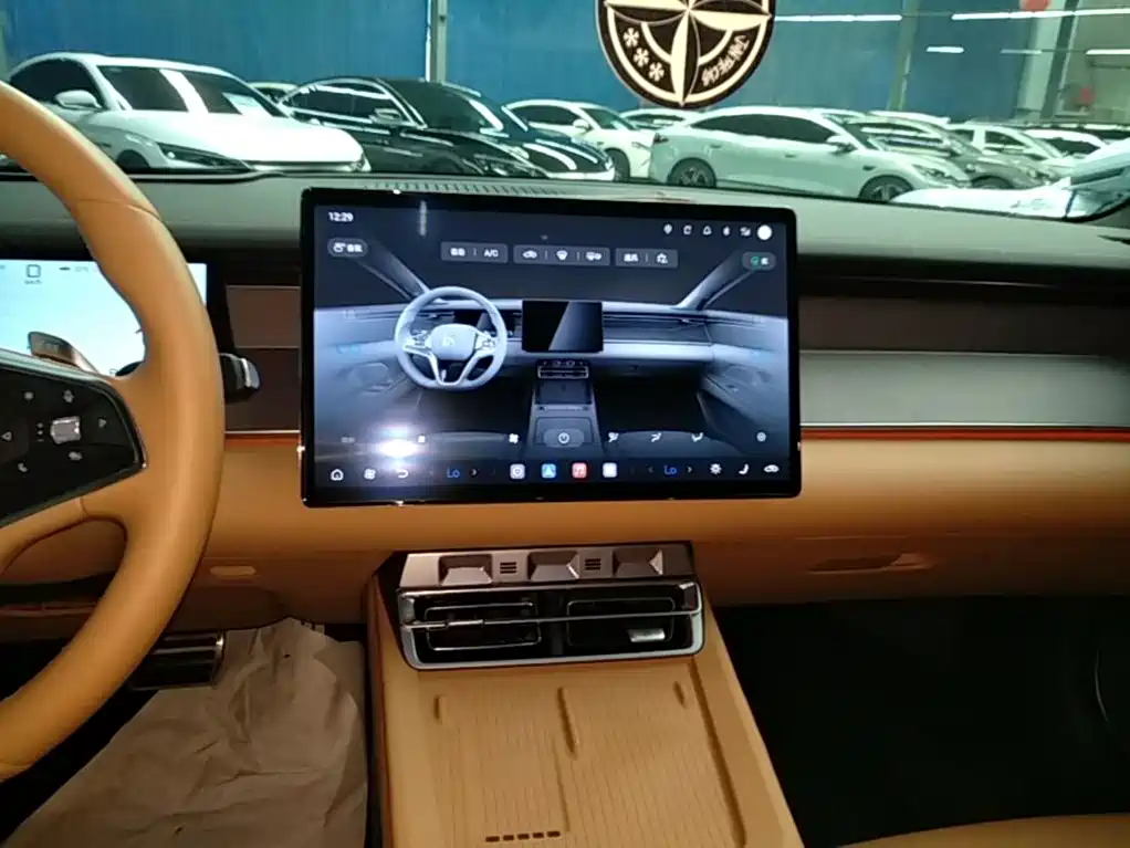 BYD Han L — миниатюра 13