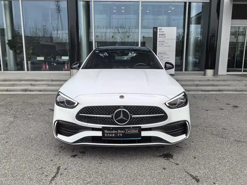 Mercedes-Benz C-Class 2024