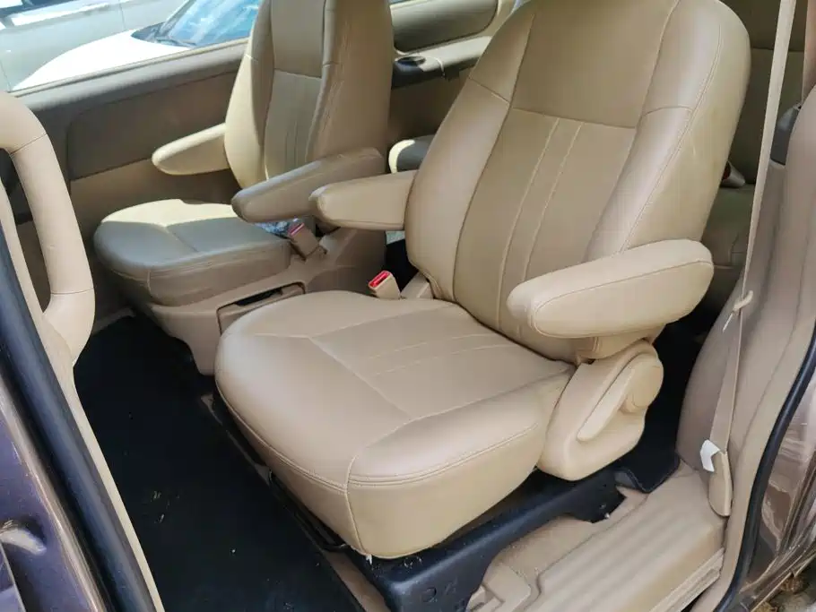 Buick GL8 — миниатюра 11