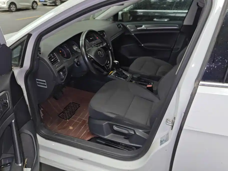 Volkswagen Golf — миниатюра 9