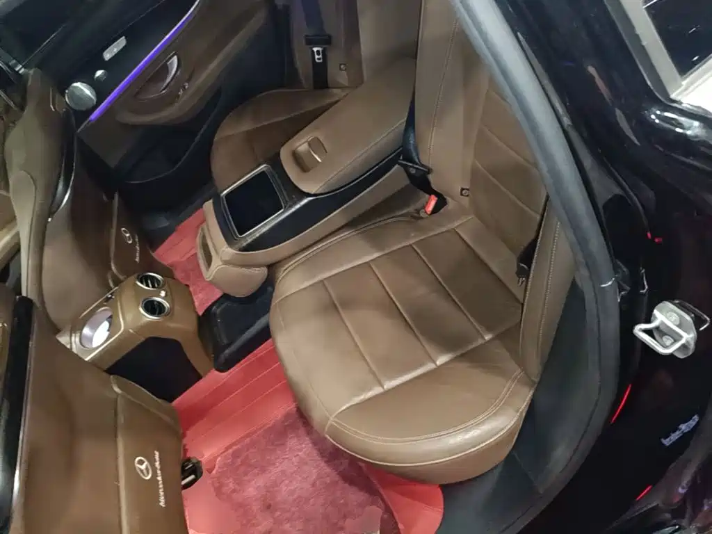 Mercedes-Benz E-Class — миниатюра 17