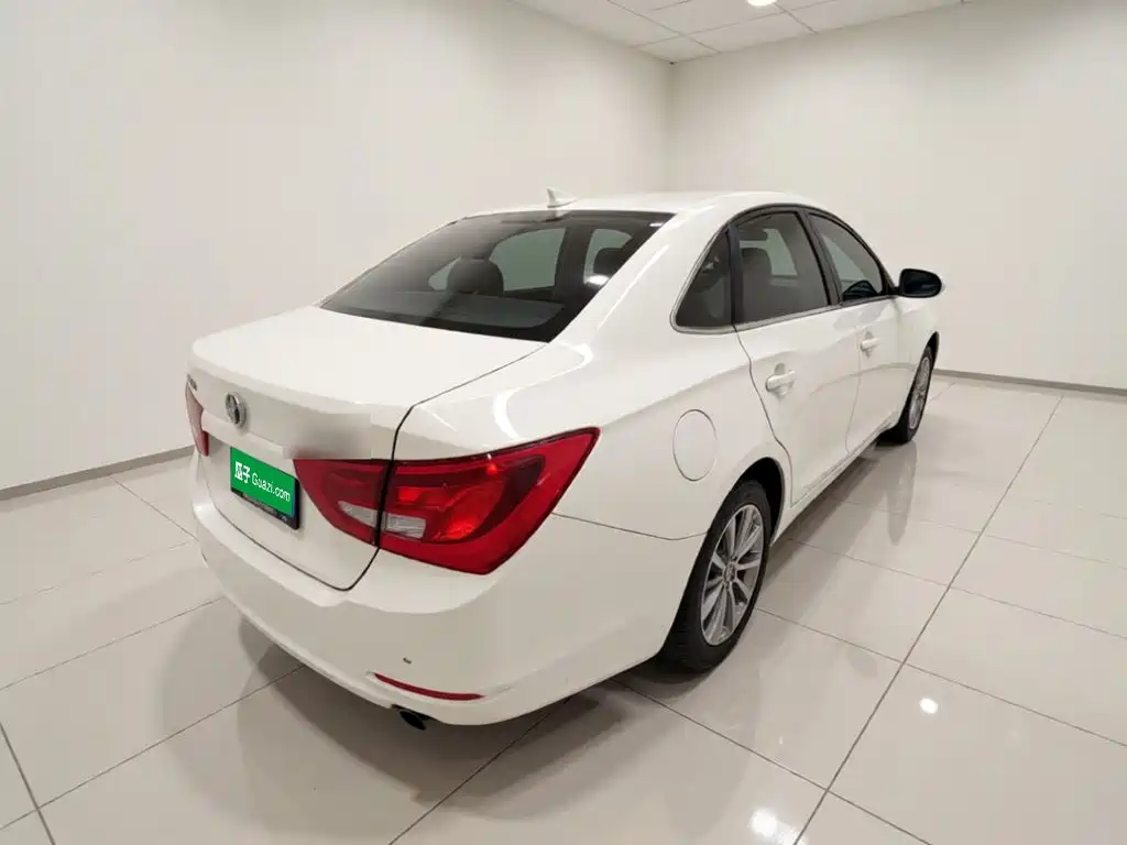 Buick Excelle — миниатюра 4