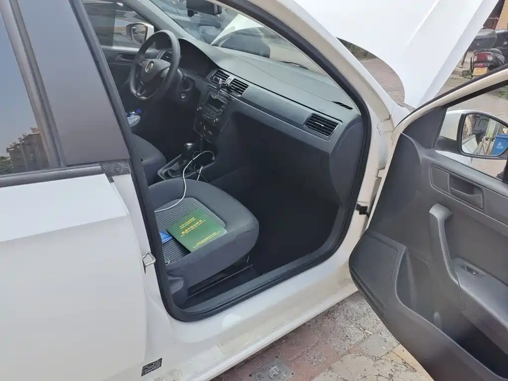 Volkswagen Santana — миниатюра 18