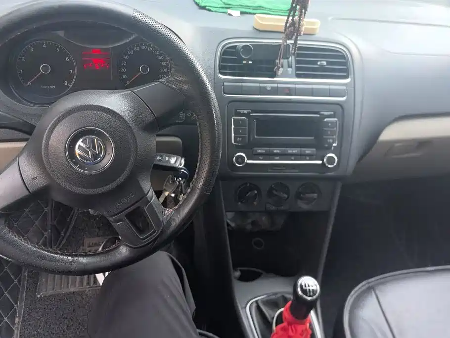 Volkswagen Polo — миниатюра 12