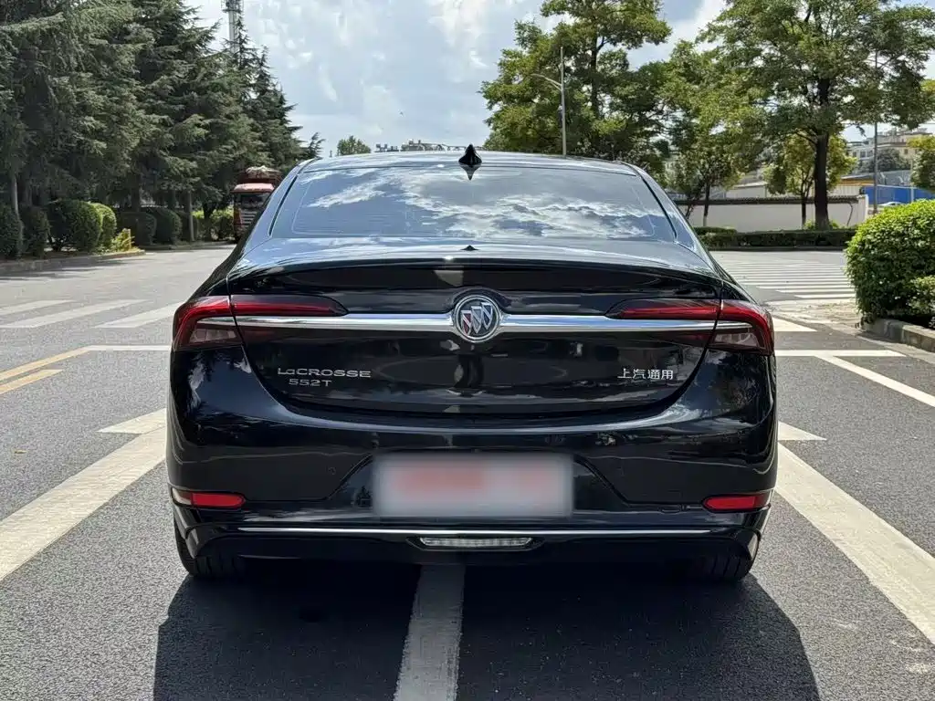 Buick LaCrosse — миниатюра 6
