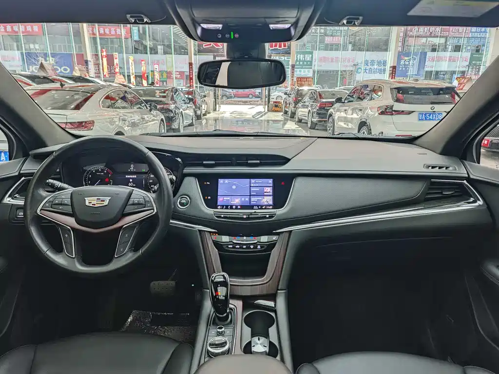 CADILLAC XT5