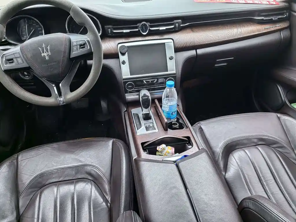 Maserati Quattroporte — миниатюра 6