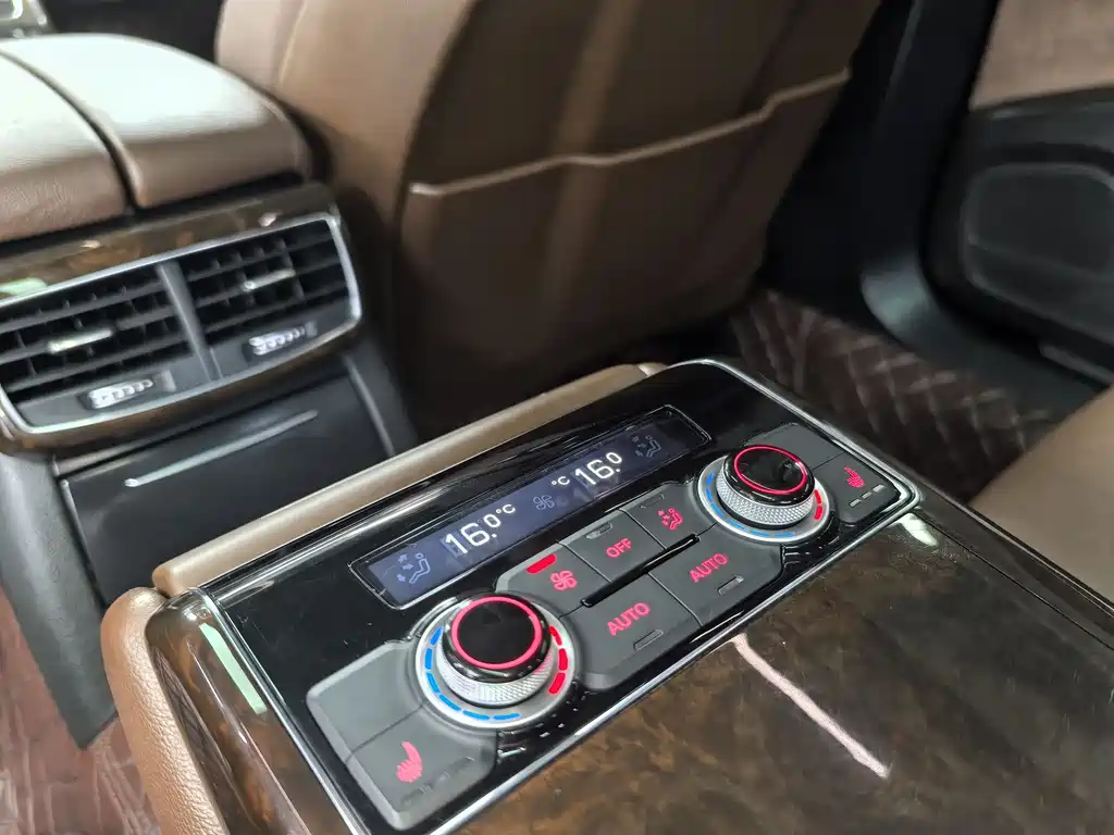 Audi A8 — фотографии объявления, Фото 12