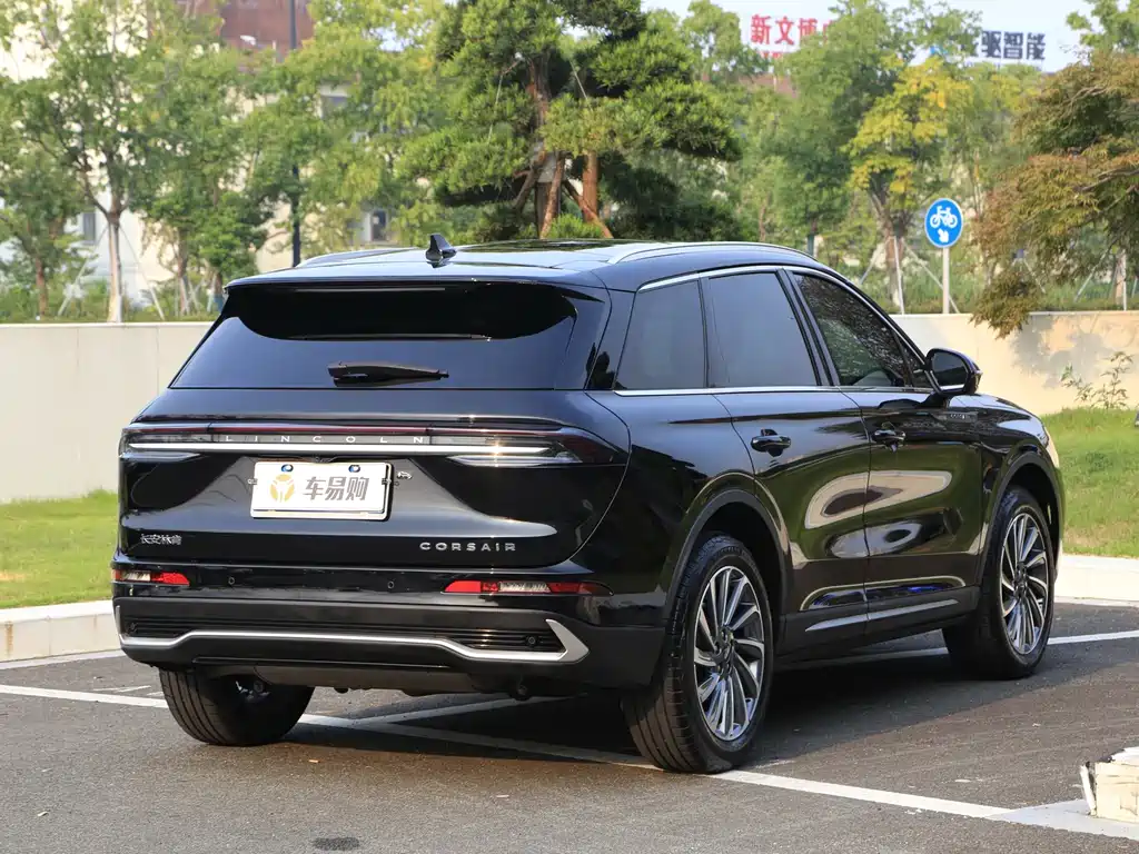 Lincoln Corsair — миниатюра 23