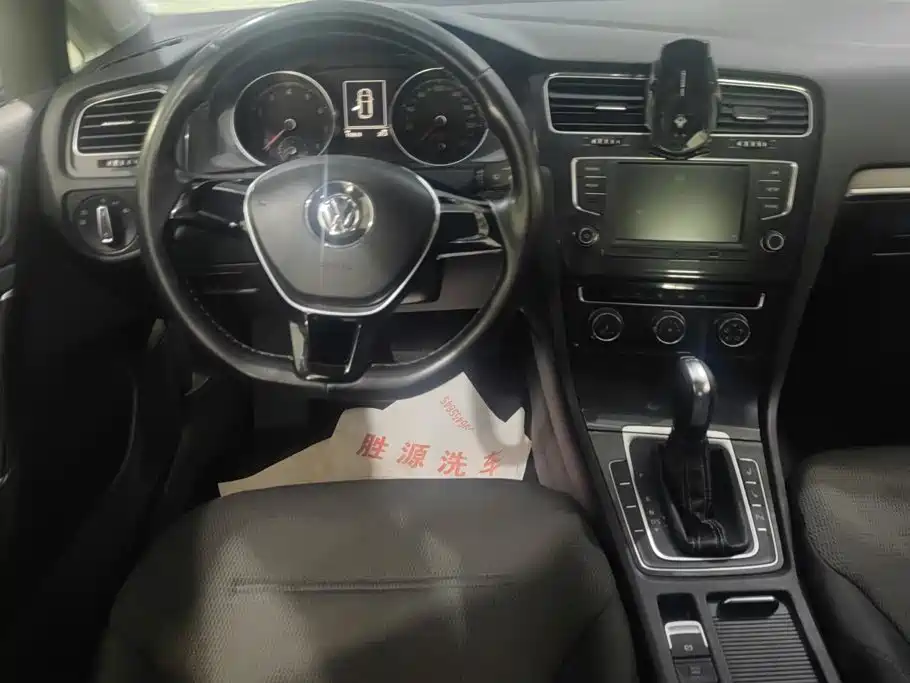 Volkswagen Golf — миниатюра 13