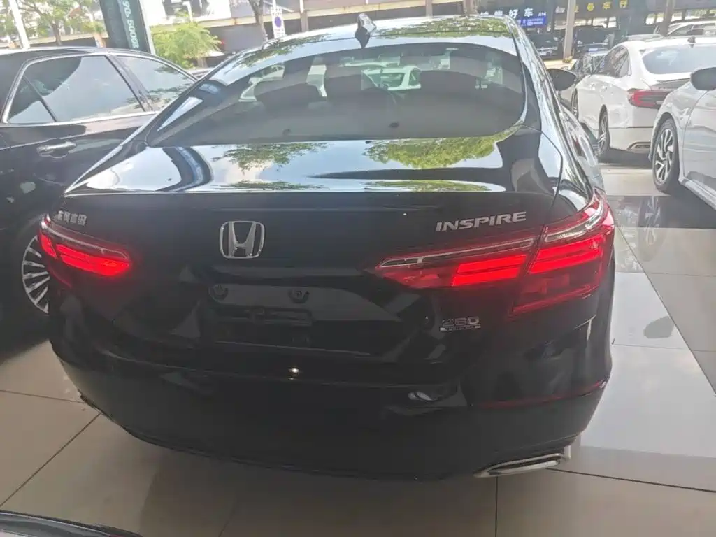 Honda Inspire — миниатюра 6