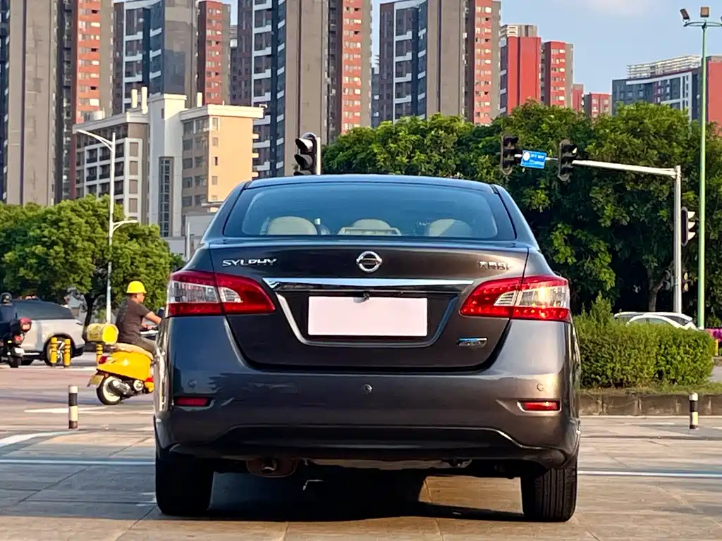 Nissan Sylphy — миниатюра 8