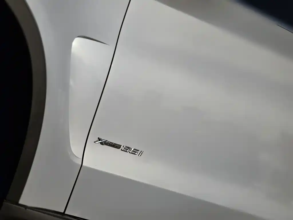 BMW X5 (Import) — миниатюра 9