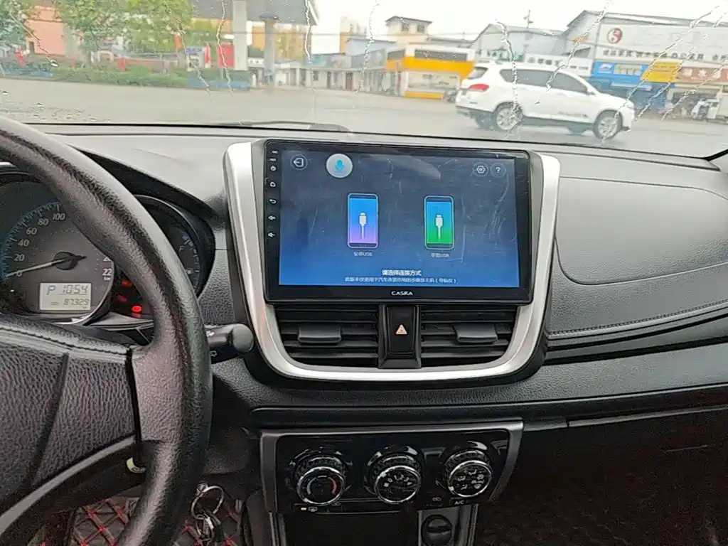 Toyota Yaris L — миниатюра 13
