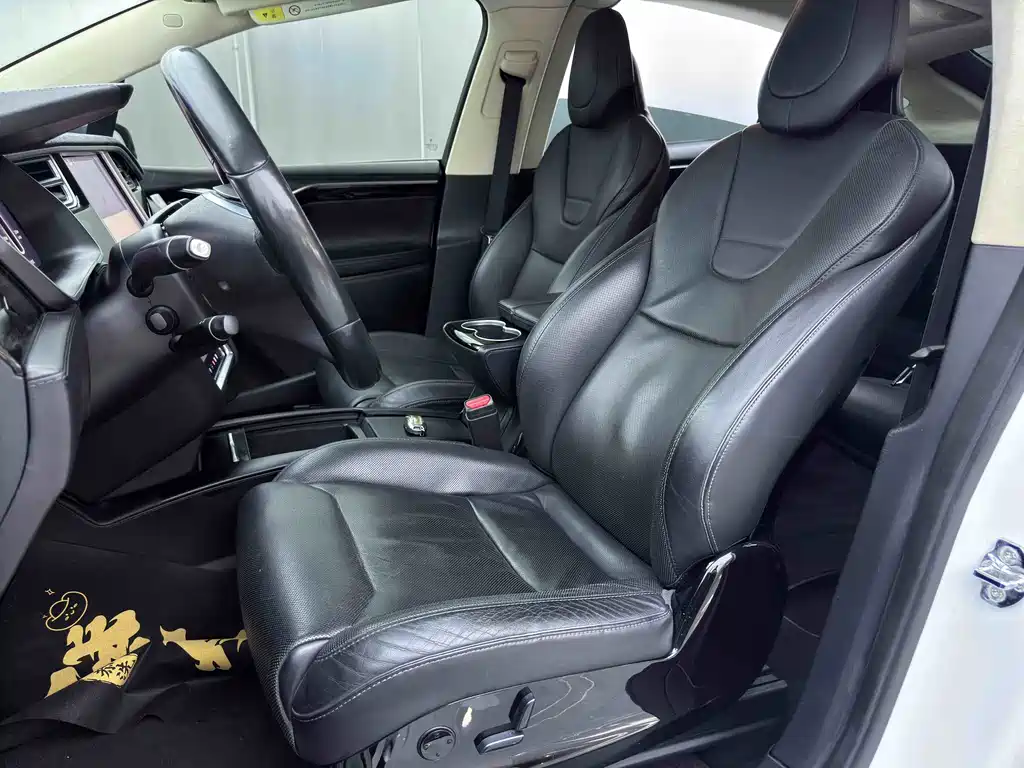Tesla Model X — фотографии объявления, Фото 11