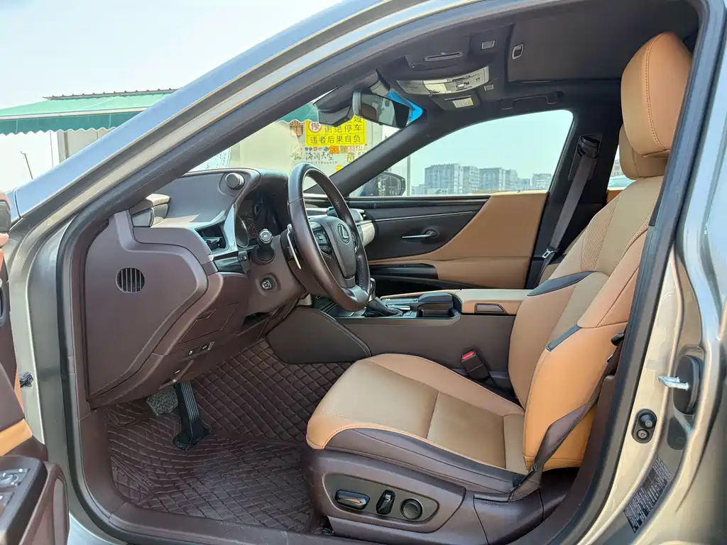 Lexus ES — миниатюра 7