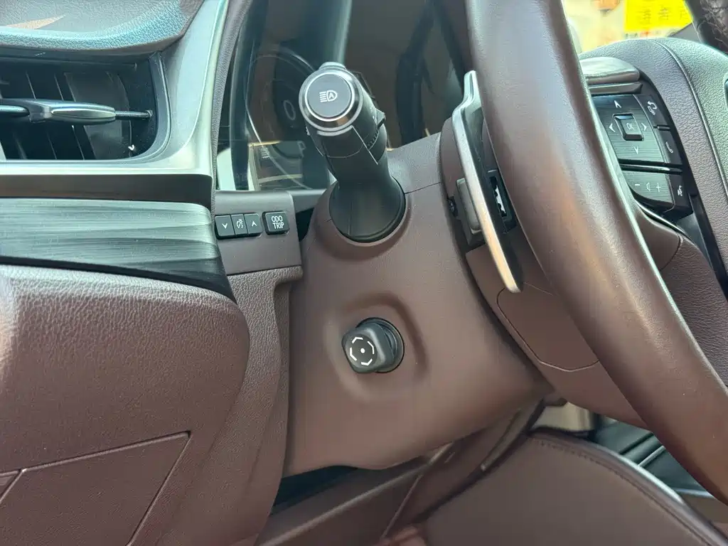 Lexus ES — миниатюра 15