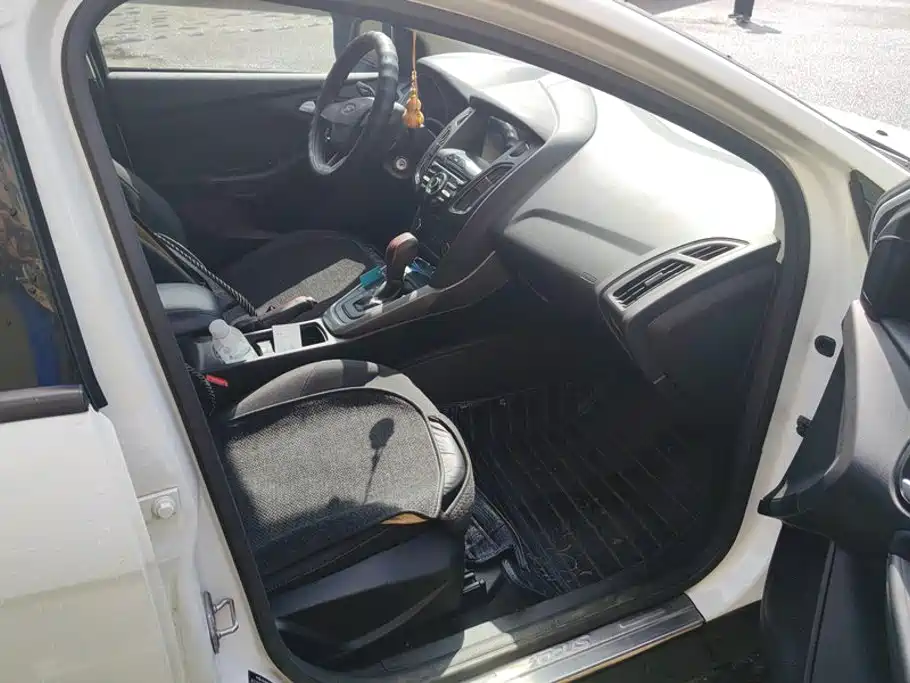 Ford Focus — миниатюра 8