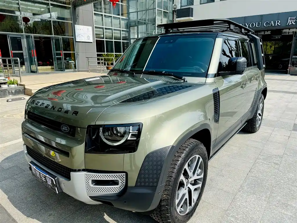 Land Rover Defender 2023