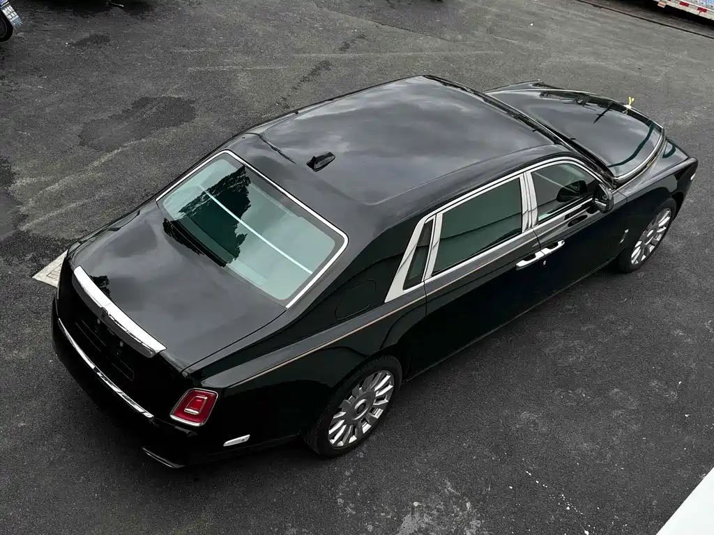 Rolls-Royce Phantom — миниатюра 2