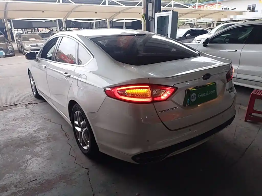 Ford Mondeo — миниатюра 5