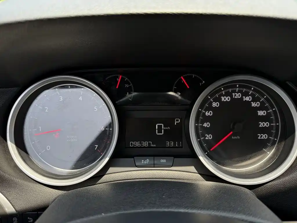 Peugeot 408 — миниатюра 6