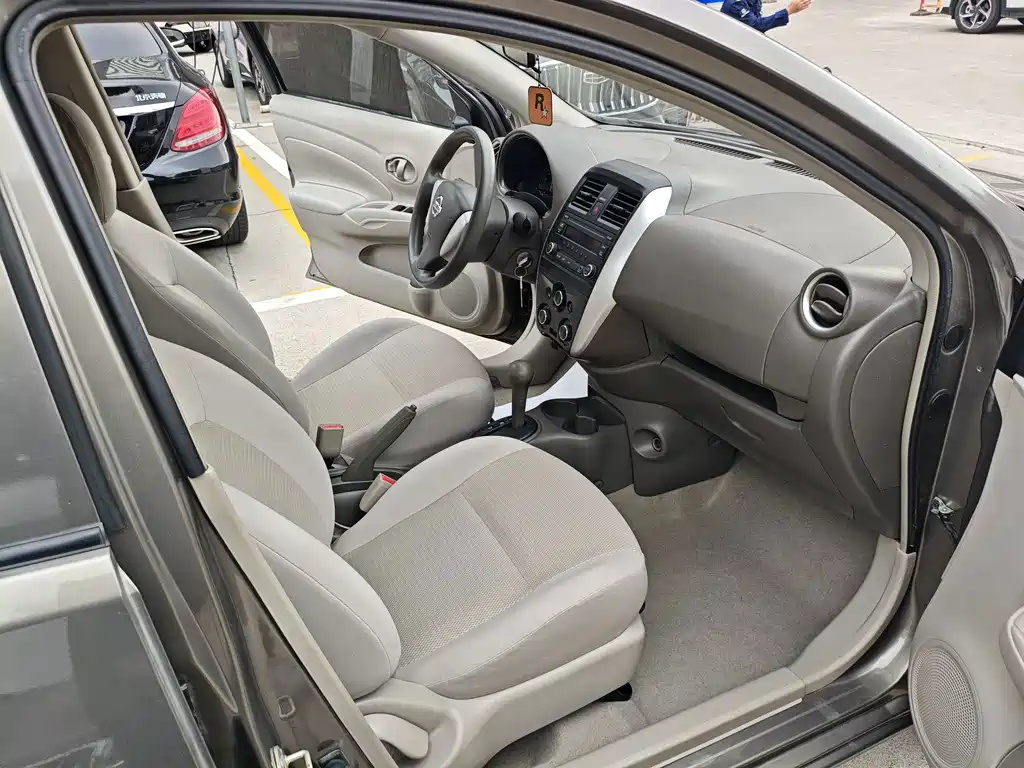 Nissan Sunny — миниатюра 7